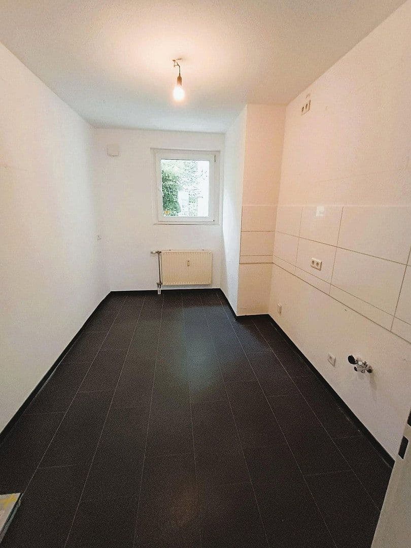 Prenájom bytu 3-izbový 92 m², Langerfelder Straße 119, Wuppertal, Severné Porýnie - Westfálsko Prenájom bytu 3-izbový 92 m², Langerfelder Straße 119, Wuppertal, Severné Porýnie - Westfálsko