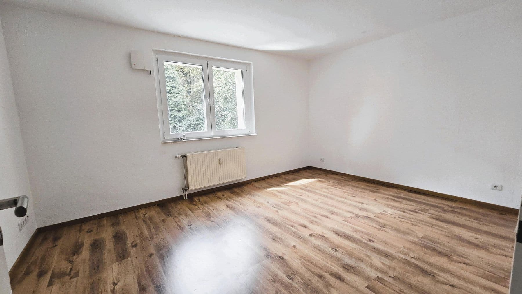 Prenájom bytu 3-izbový 92 m², Langerfelder Straße 119, Wuppertal, Severné Porýnie - Westfálsko Prenájom bytu 3-izbový 92 m², Langerfelder Straße 119, Wuppertal, Severné Porýnie - Westfálsko