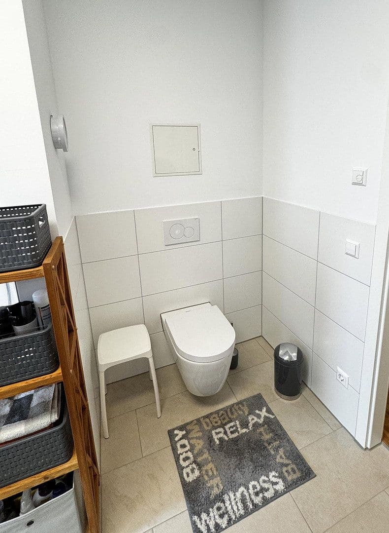 Prenájom bytu 3-izbový 104 m², Heidelberg, Bádensko-Wurttembersko Prenájom bytu 3-izbový 104 m², Heidelberg, Bádensko-Wurttembersko
