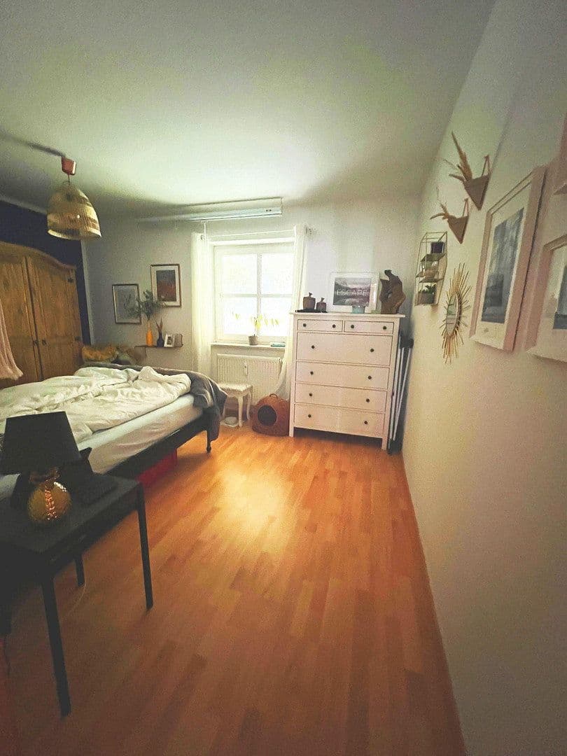 Prenájom bytu 3-izbový 82 m², Schönherrstraße 17, Chemnitz, Sasko Prenájom bytu 3-izbový 82 m², Schönherrstraße 17, Chemnitz, Sasko