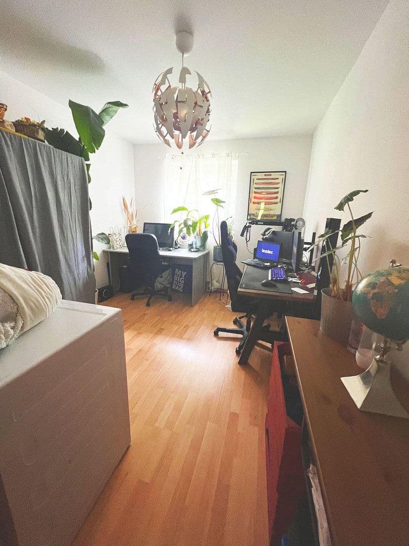 Prenájom bytu 3-izbový 82 m², Schönherrstraße 17, Chemnitz, Sasko Prenájom bytu 3-izbový 82 m², Schönherrstraße 17, Chemnitz, Sasko