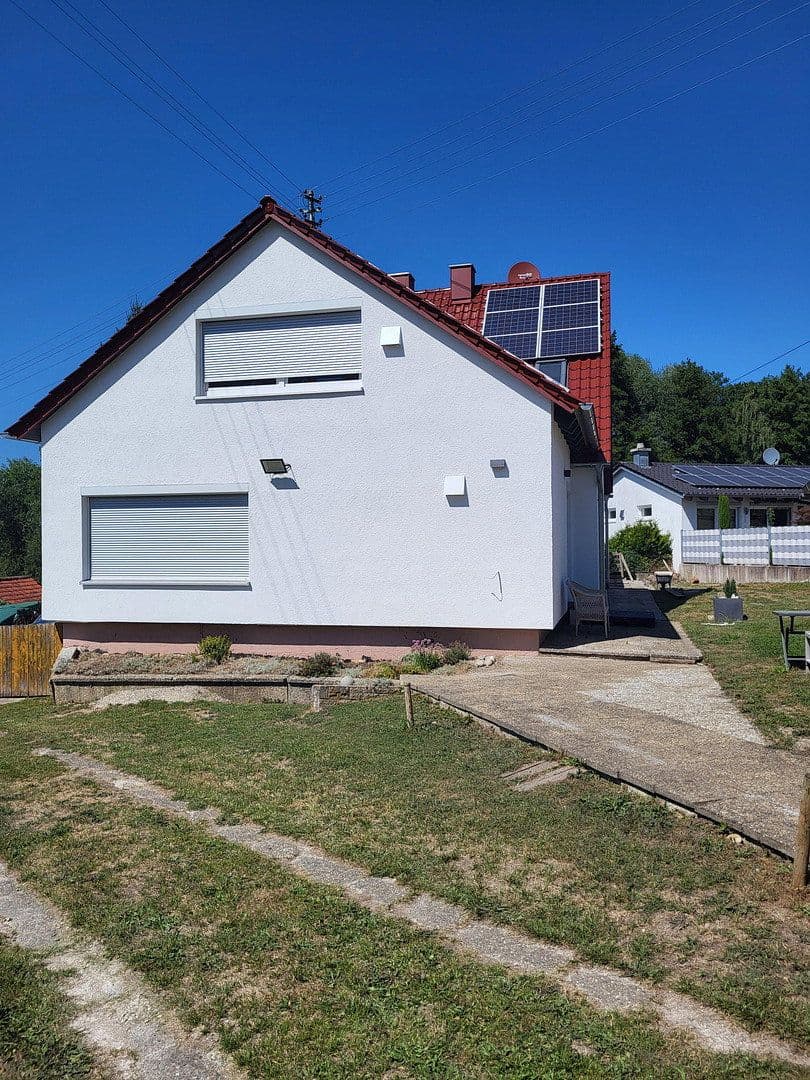 Predaj domu 190 m², pozemok 1.685 m², Sandbergstraße 11, Haldenwang, Bavorsko Predaj domu 190 m², pozemok 1.685 m², Sandbergstraße 11, Haldenwang, Bavorsko