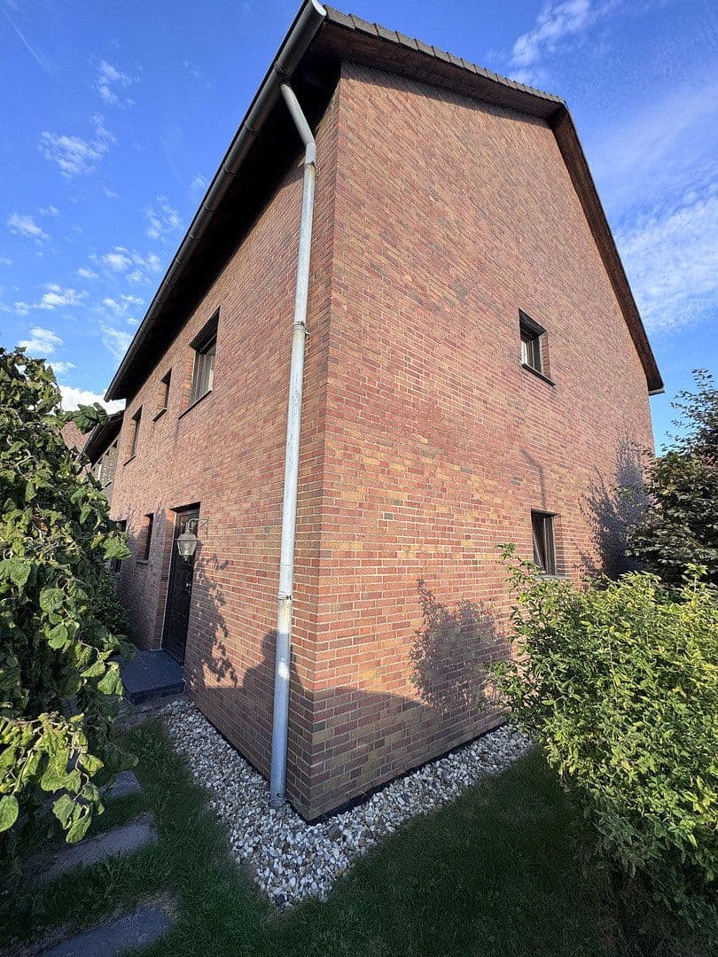 Predaj domu 162 m², pozemok 870 m², Marie-Juchacz-Str. 60, Alsdorf, Severné Porýnie - Westfálsko Predaj domu 162 m², pozemok 870 m², Marie-Juchacz-Str. 60, Alsdorf, Severné Porýnie - Westfálsko