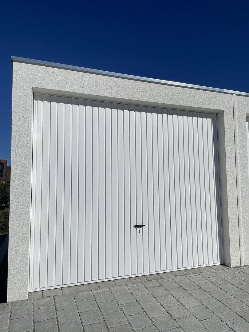 Prenájom garáže 18 m², Sulz am Neckar, Bádensko-Wurttembersko Prenájom garáže 18 m², Sulz am Neckar, Bádensko-Wurttembersko