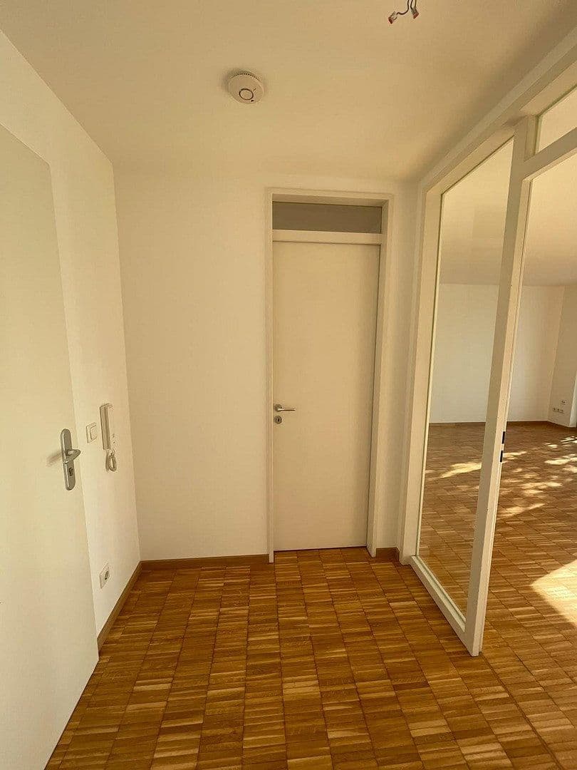 Prenájom bytu 2-izbový 57 m², München, Bavorsko Prenájom bytu 2-izbový 57 m², München, Bavorsko