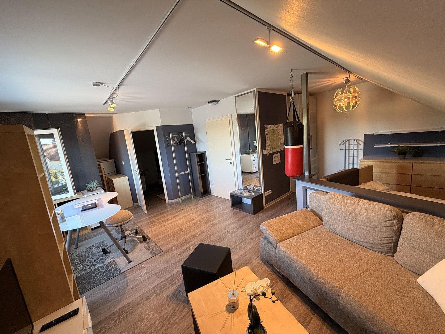Prenájom bytu 1-izbový 33 m², Rainau, Bádensko-Wurttembersko Prenájom bytu 1-izbový 33 m², Rainau, Bádensko-Wurttembersko