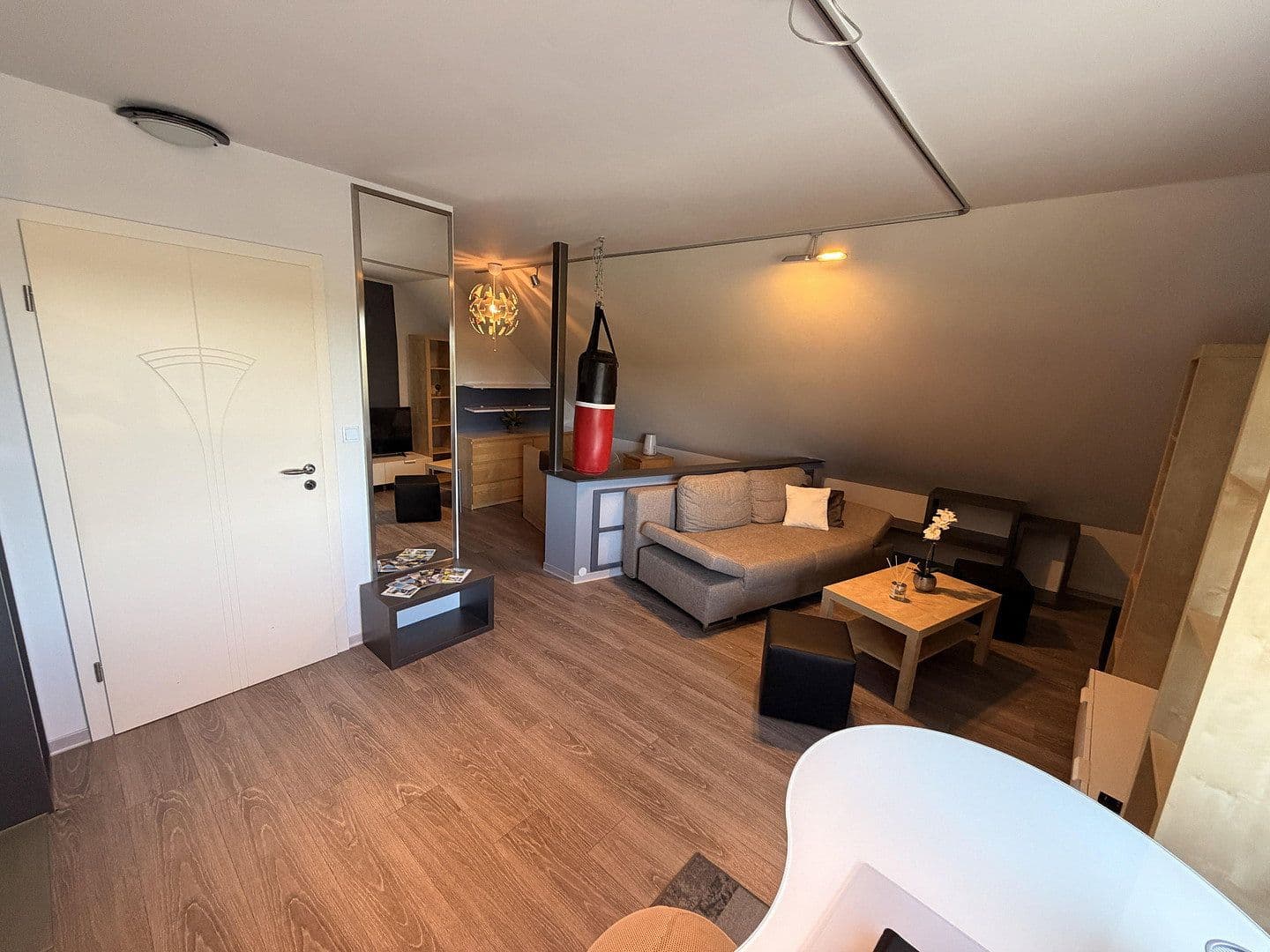 Prenájom bytu 1-izbový 33 m², Rainau, Bádensko-Wurttembersko Prenájom bytu 1-izbový 33 m², Rainau, Bádensko-Wurttembersko