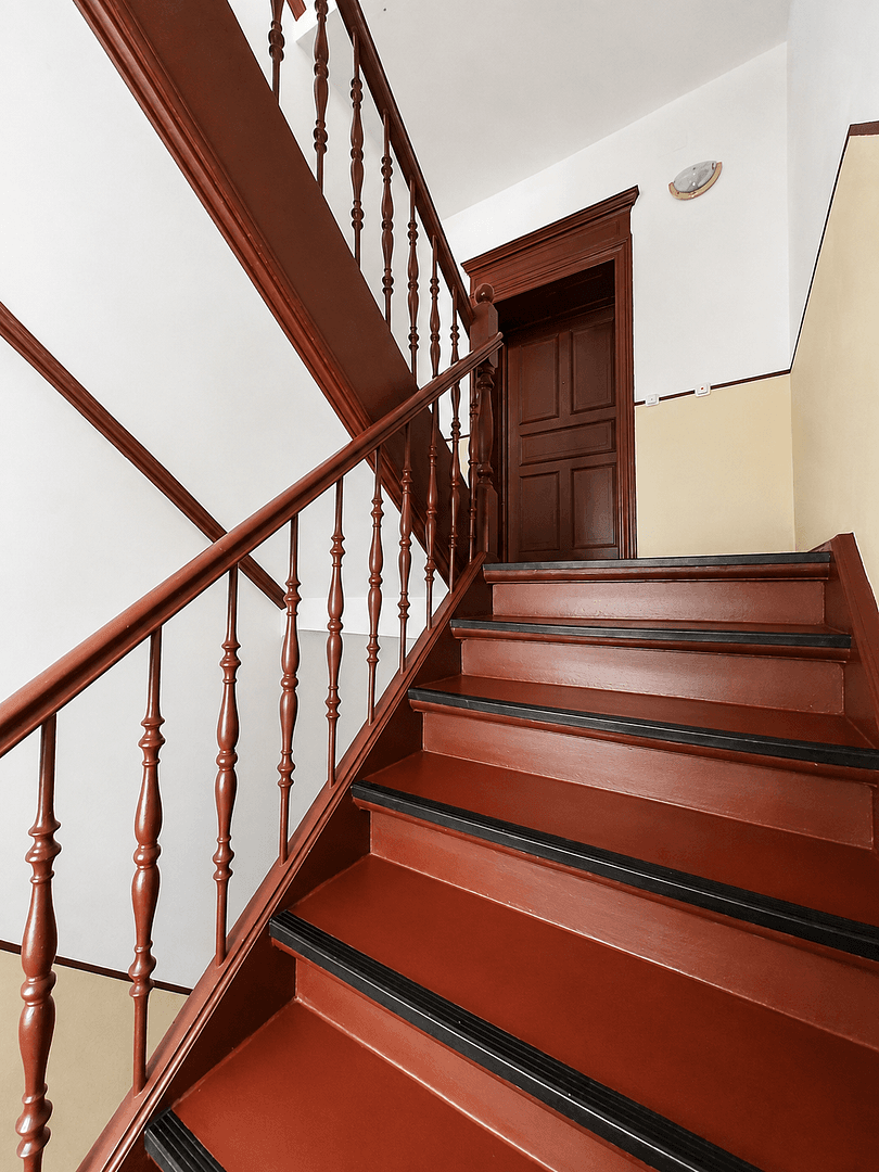 Prenájom bytu 4-izbový 89 m², Berlin, Berlín Prenájom bytu 4-izbový 89 m², Berlin, Berlín