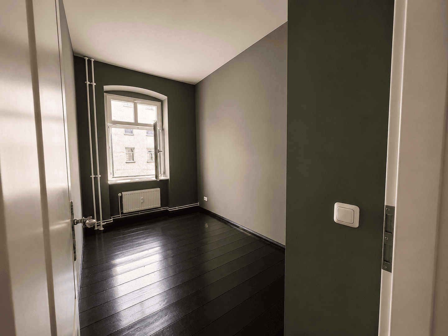 Prenájom bytu 4-izbový 89 m², Berlin, Berlín Prenájom bytu 4-izbový 89 m², Berlin, Berlín