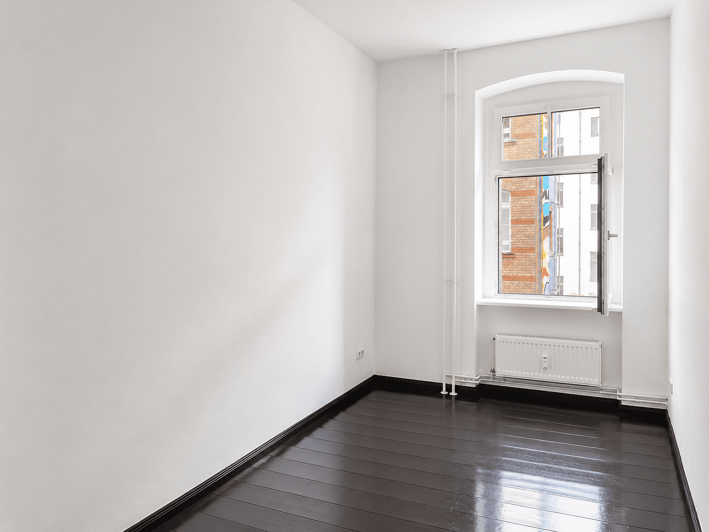 Prenájom bytu 4-izbový 89 m², Berlin, Berlín Prenájom bytu 4-izbový 89 m², Berlin, Berlín