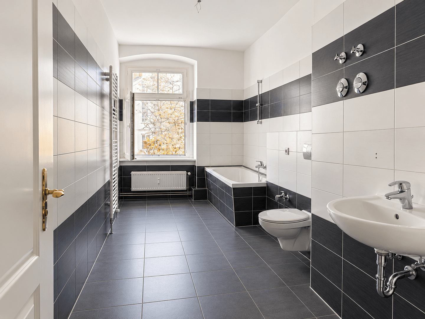Prenájom bytu 4-izbový 89 m², Berlin, Berlín Prenájom bytu 4-izbový 89 m², Berlin, Berlín