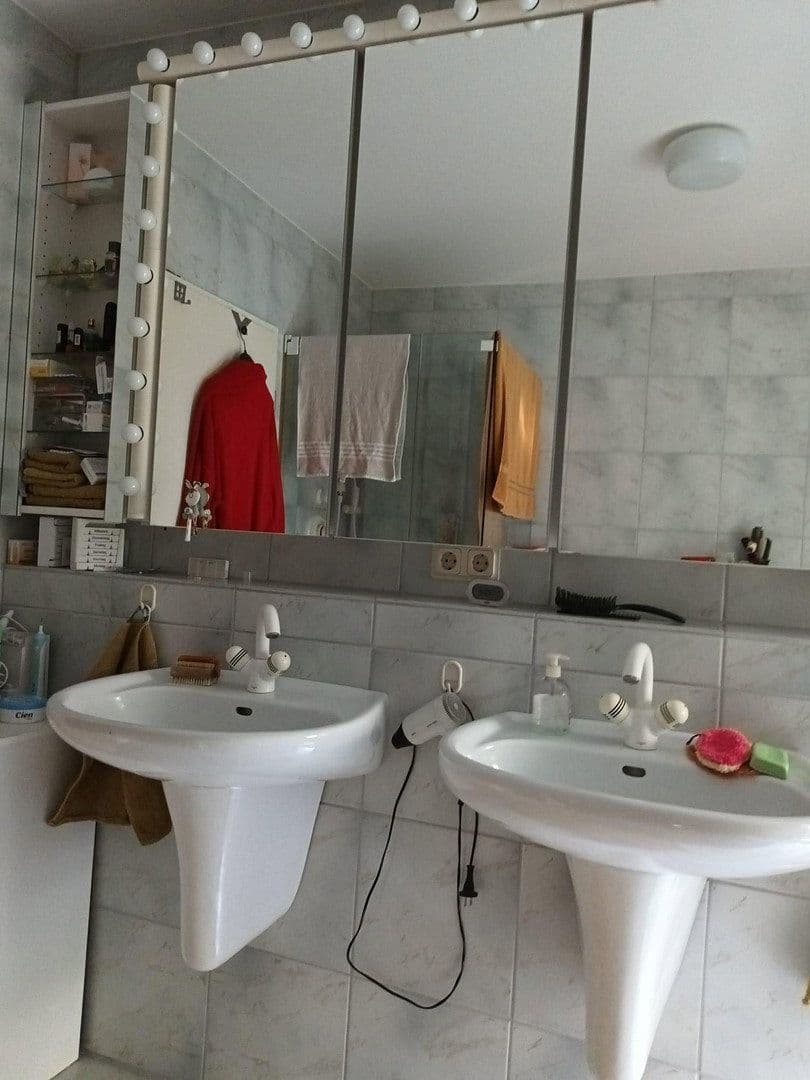 Predaj bytu 3-izbový 90 m², Hugenottenstraße, Bad Homburg vor der Höhe, Hesensko Predaj bytu 3-izbový 90 m², Hugenottenstraße, Bad Homburg vor der Höhe, Hesensko