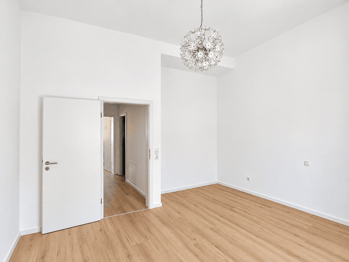 Predaj domu 92 m², pozemok 183 m², Berliner Straße 25, Frankenthal, Porýnie-Falcko Predaj domu 92 m², pozemok 183 m², Berliner Straße 25, Frankenthal, Porýnie-Falcko