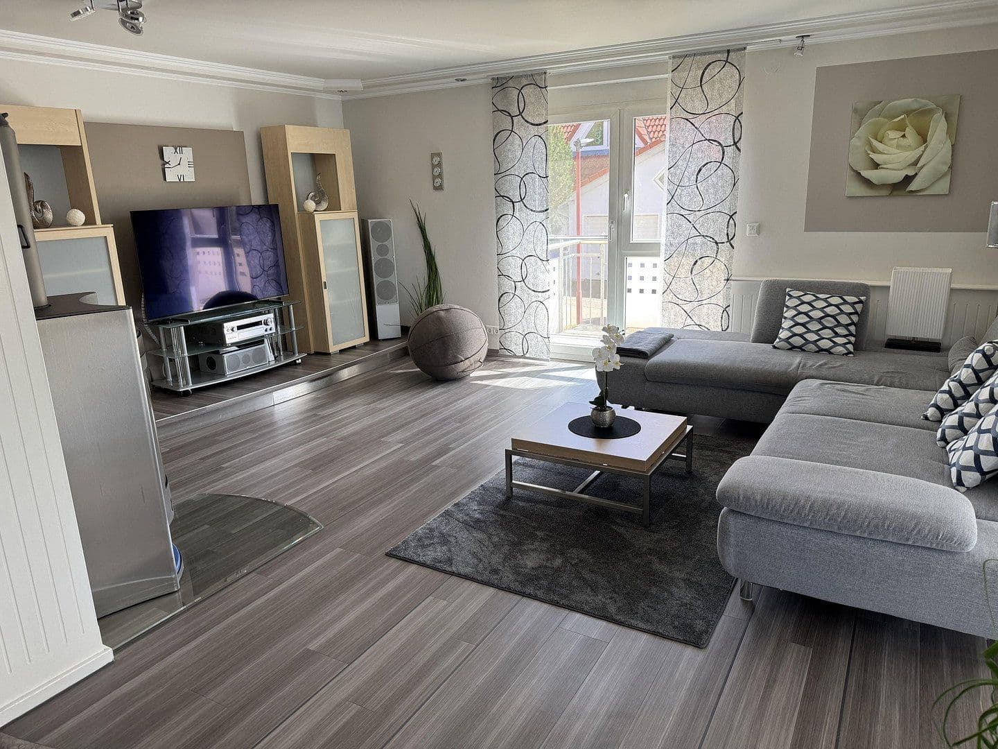 Prenájom bytu 5-izbový 181 m², Alemannenweg 16, Rainau, Bádensko-Wurttembersko Prenájom bytu 5-izbový 181 m², Alemannenweg 16, Rainau, Bádensko-Wurttembersko
