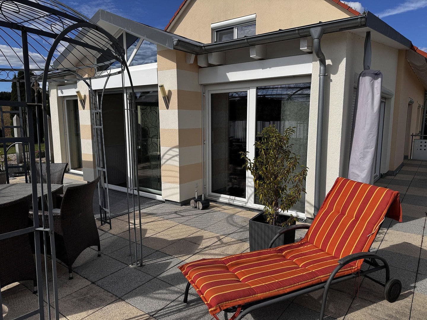 Prenájom bytu 5-izbový 181 m², Alemannenweg 16, Rainau, Bádensko-Wurttembersko Prenájom bytu 5-izbový 181 m², Alemannenweg 16, Rainau, Bádensko-Wurttembersko