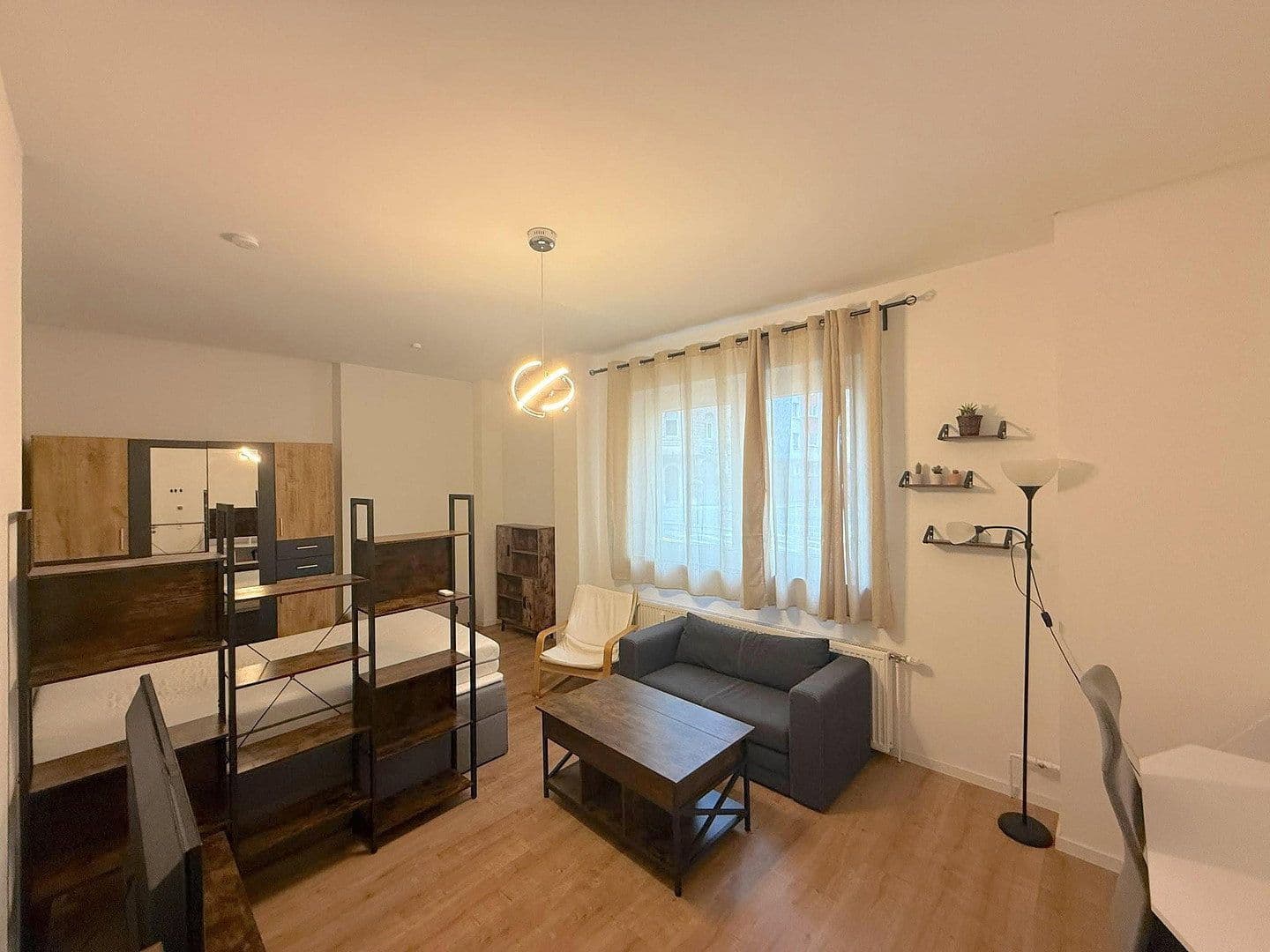 Predaj bytu 5-izbový 123 m², Stuttgart, Bádensko-Wurttembersko Predaj bytu 5-izbový 123 m², Stuttgart, Bádensko-Wurttembersko
