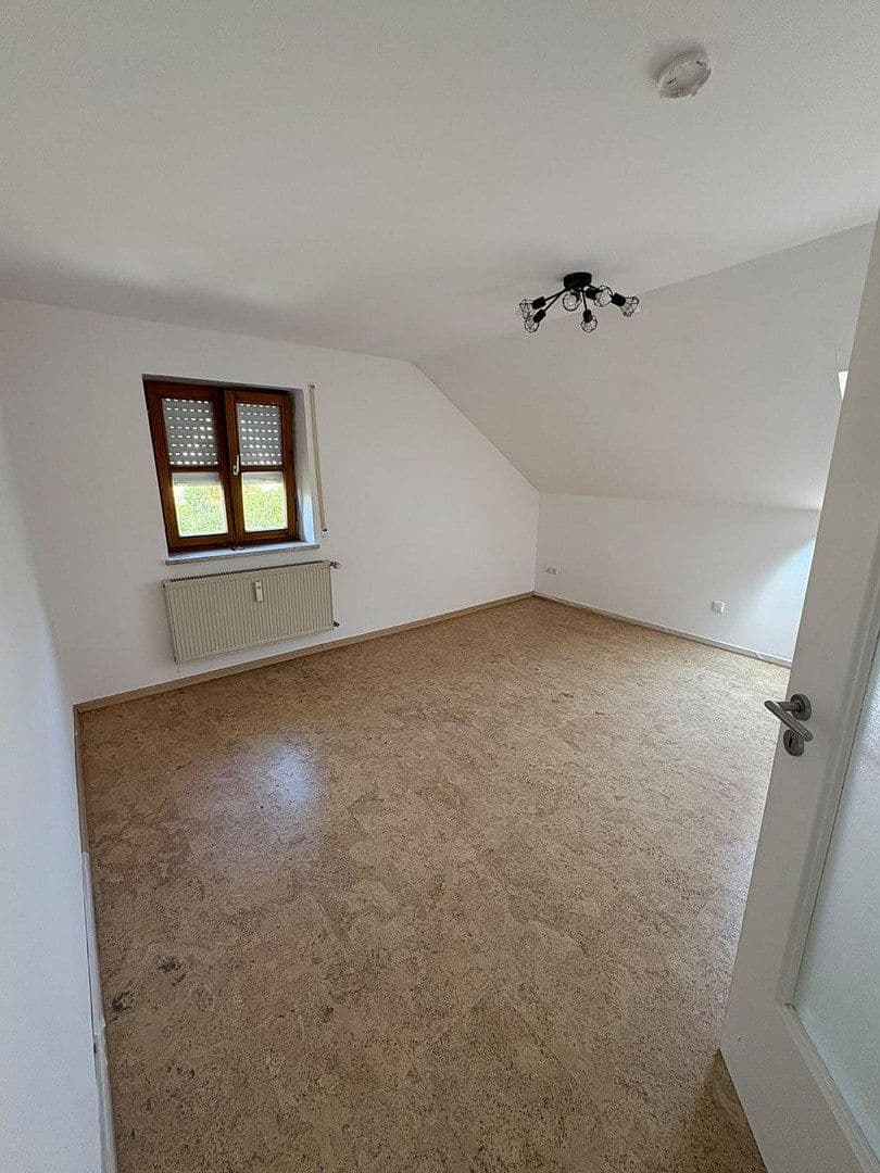 Prenájom bytu 4-izbový 88 m², Landshut, Bavorsko Prenájom bytu 4-izbový 88 m², Landshut, Bavorsko
