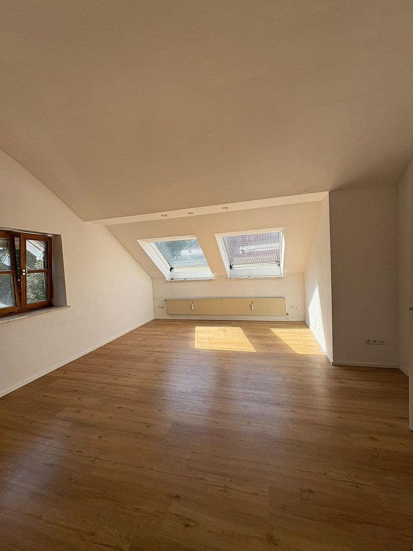 Prenájom bytu 4-izbový 88 m², Landshut, Bavorsko Prenájom bytu 4-izbový 88 m², Landshut, Bavorsko