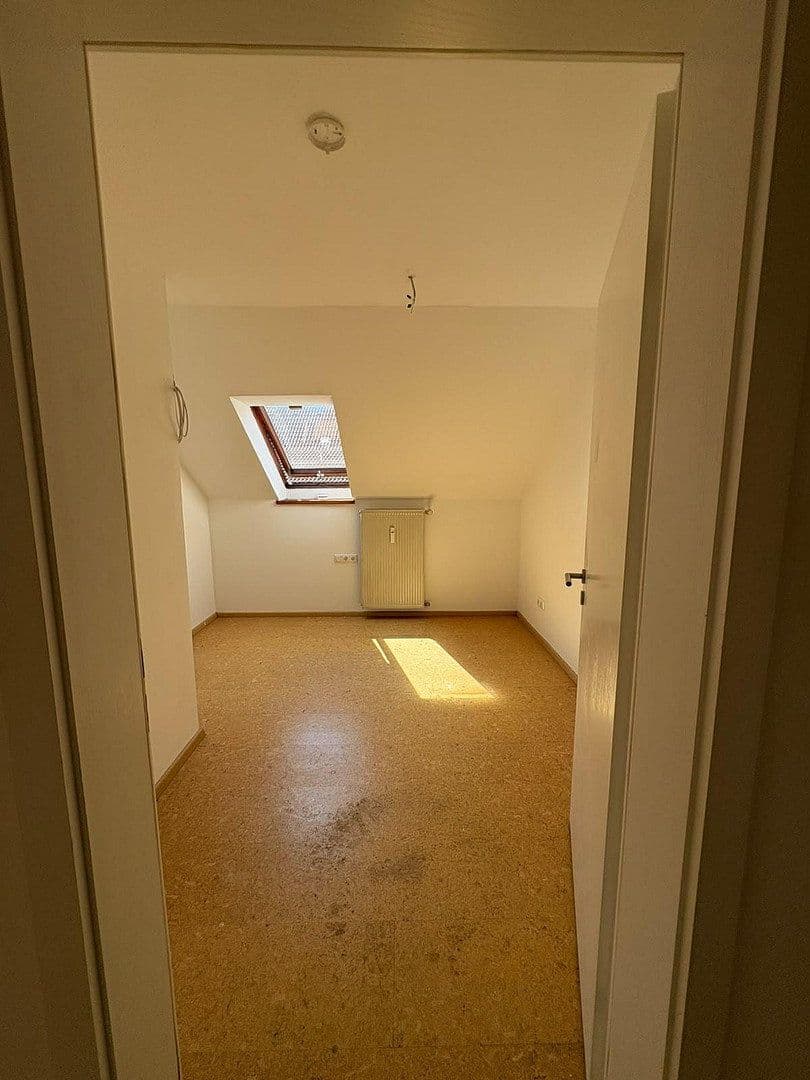 Prenájom bytu 4-izbový 88 m², Landshut, Bavorsko Prenájom bytu 4-izbový 88 m², Landshut, Bavorsko