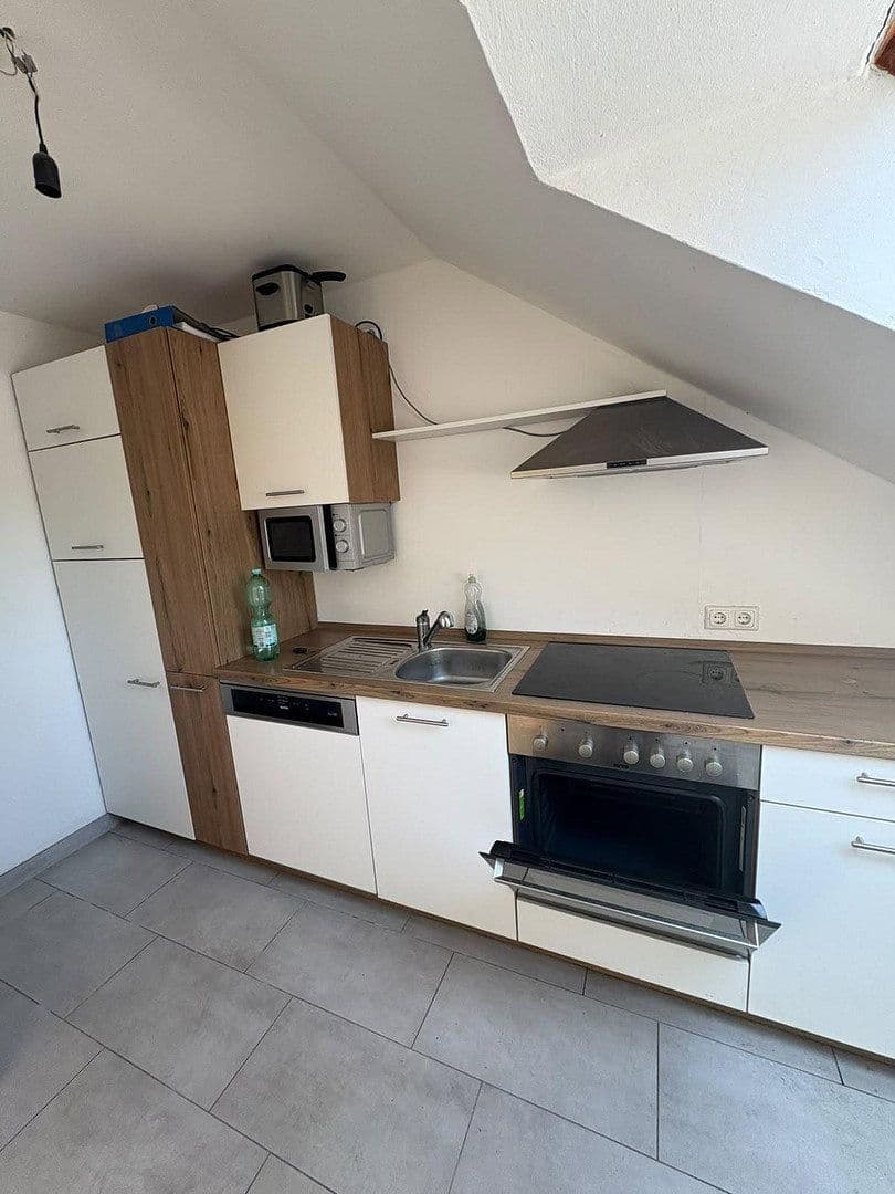 Prenájom bytu 4-izbový 88 m², Landshut, Bavorsko Prenájom bytu 4-izbový 88 m², Landshut, Bavorsko