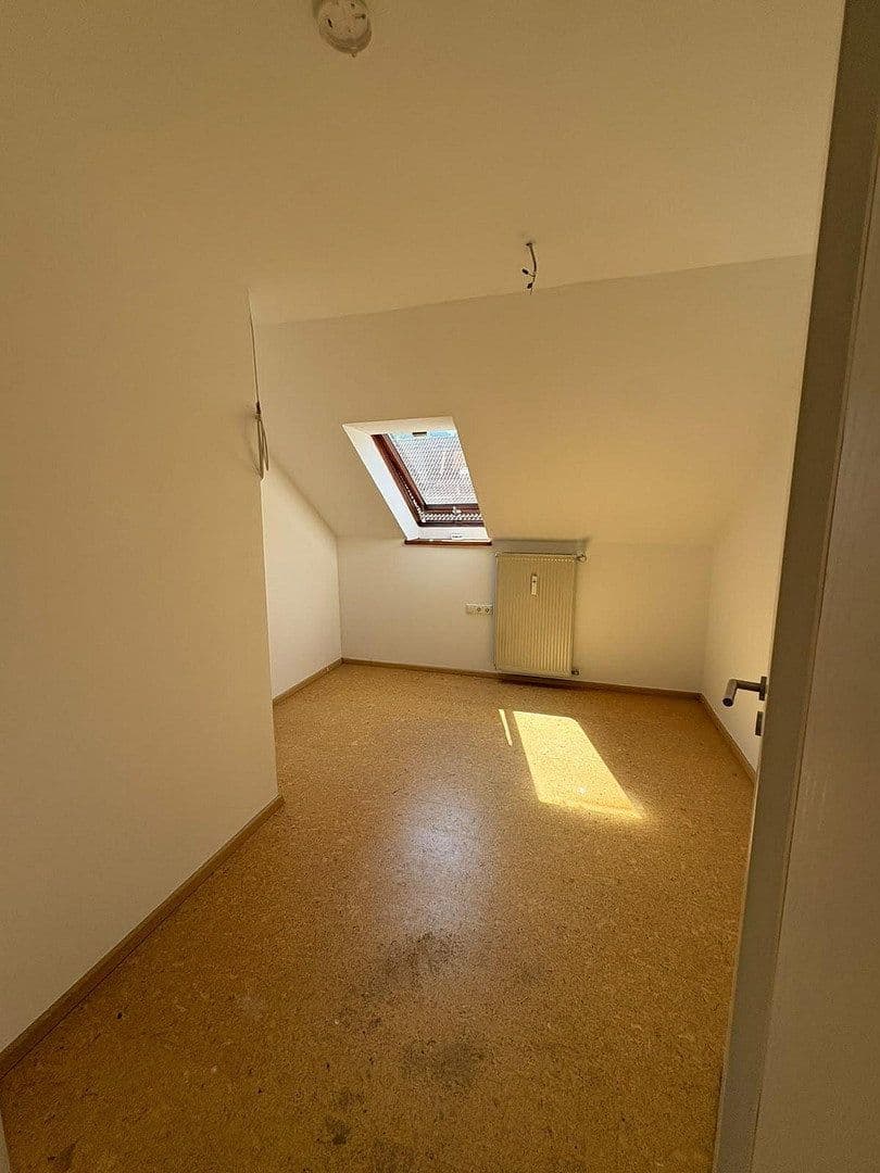 Prenájom bytu 4-izbový 88 m², Landshut, Bavorsko Prenájom bytu 4-izbový 88 m², Landshut, Bavorsko