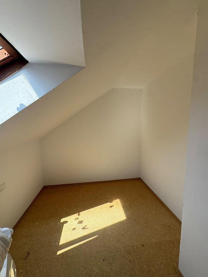 Prenájom bytu 4-izbový 88 m², Landshut, Bavorsko Prenájom bytu 4-izbový 88 m², Landshut, Bavorsko