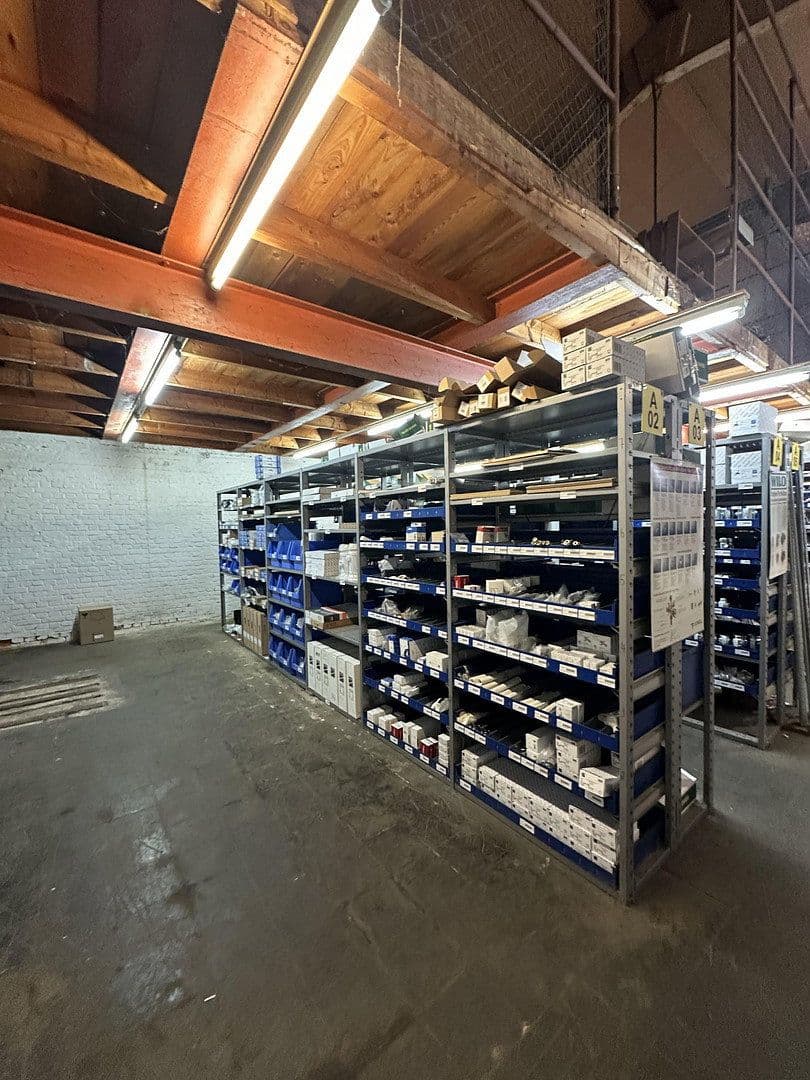 Prenájom nebytového priestoru 500 m², Obere Hilgenstock 2, Warburg, Severné Porýnie - Westfálsko Prenájom nebytového priestoru 500 m², Obere Hilgenstock 2, Warburg, Severné Porýnie - Westfálsko