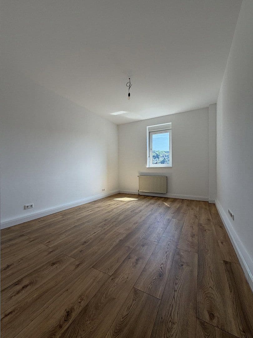 Prenájom bytu 4-izbový 125 m², Haßlinghauser Str. 47, Gevelsberg, Severné Porýnie - Westfálsko Prenájom bytu 4-izbový 125 m², Haßlinghauser Str. 47, Gevelsberg, Severné Porýnie - Westfálsko