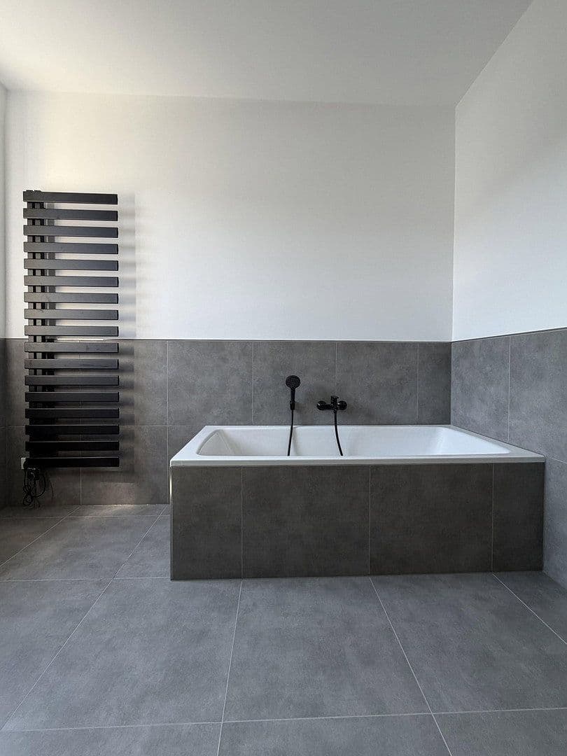 Prenájom bytu 4-izbový 125 m², Haßlinghauser Str. 47, Gevelsberg, Severné Porýnie - Westfálsko Prenájom bytu 4-izbový 125 m², Haßlinghauser Str. 47, Gevelsberg, Severné Porýnie - Westfálsko