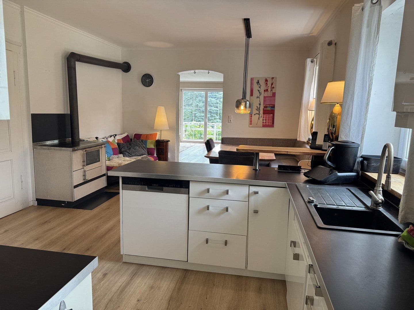 Predaj domu 270 m², pozemok 2.750 m², Wisseldorfer Str. 43, Landau an der Isar, Bavorsko Predaj domu 270 m², pozemok 2.750 m², Wisseldorfer Str. 43, Landau an der Isar, Bavorsko