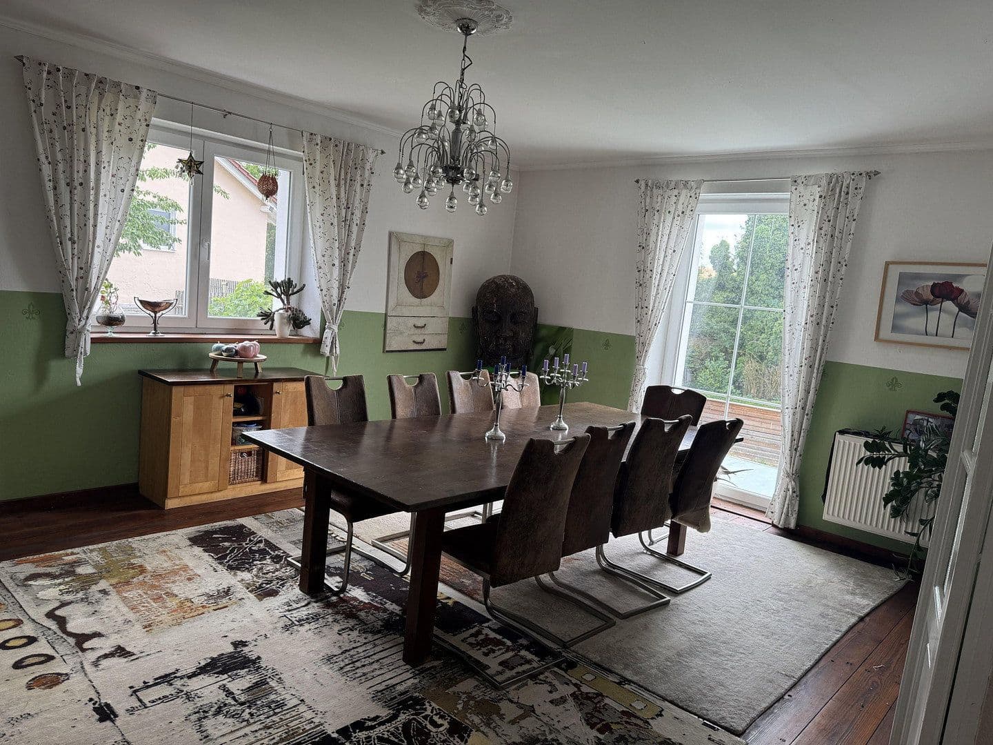 Predaj domu 270 m², pozemok 2.750 m², Wisseldorfer Str. 43, Landau an der Isar, Bavorsko Predaj domu 270 m², pozemok 2.750 m², Wisseldorfer Str. 43, Landau an der Isar, Bavorsko