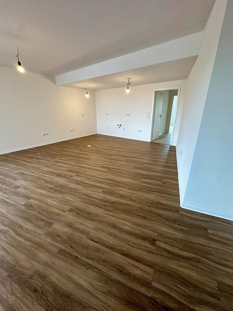 Prenájom bytu 4-izbový 135 m², Färberstr. 100, Düsseldorf, Severné Porýnie - Westfálsko Prenájom bytu 4-izbový 135 m², Färberstr. 100, Düsseldorf, Severné Porýnie - Westfálsko