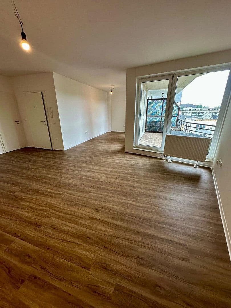 Prenájom bytu 4-izbový 135 m², Färberstr. 100, Düsseldorf, Severné Porýnie - Westfálsko Prenájom bytu 4-izbový 135 m², Färberstr. 100, Düsseldorf, Severné Porýnie - Westfálsko