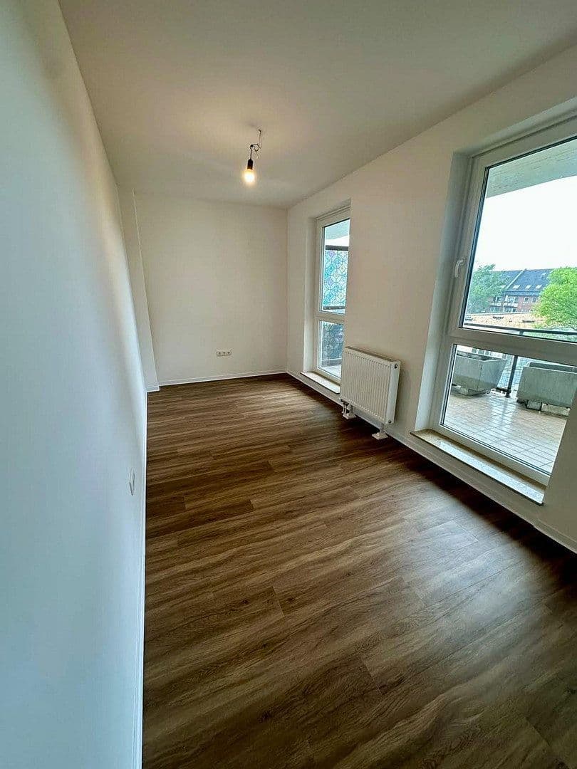 Prenájom bytu 4-izbový 135 m², Färberstr. 100, Düsseldorf, Severné Porýnie - Westfálsko Prenájom bytu 4-izbový 135 m², Färberstr. 100, Düsseldorf, Severné Porýnie - Westfálsko