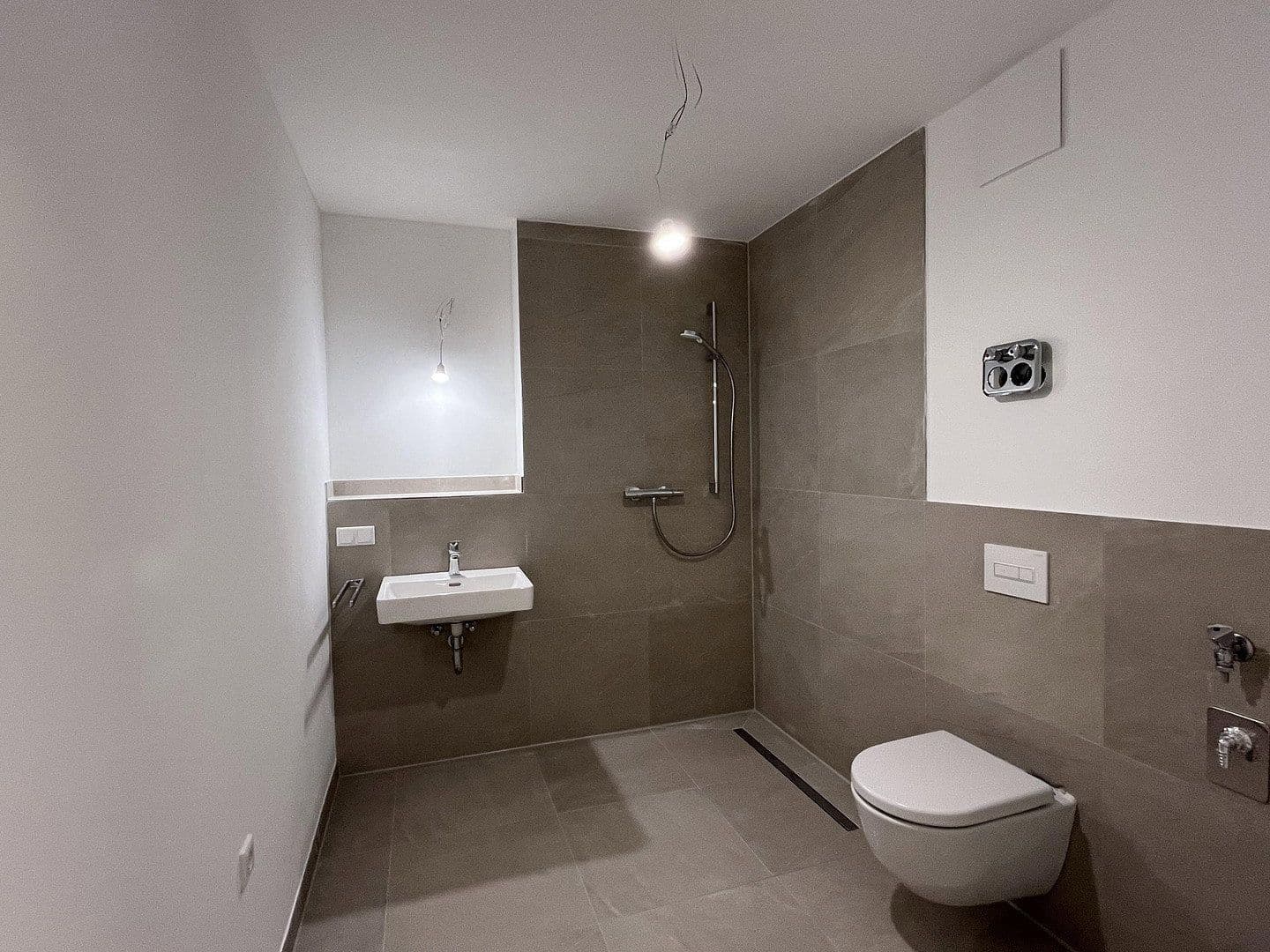 Prenájom bytu 3-izbový 81 m², Schweinauer Hauptstraße 1, Nürnberg, Bavorsko Prenájom bytu 3-izbový 81 m², Schweinauer Hauptstraße 1, Nürnberg, Bavorsko