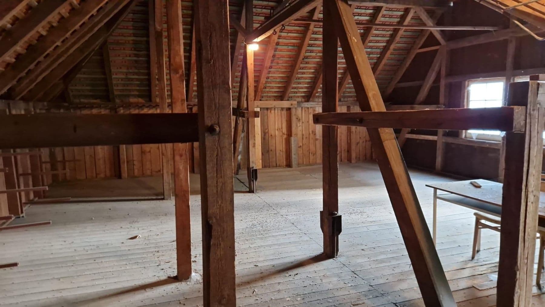 Prenájom nebytového priestoru 100 m², Rechenberg-Bienenmühle, Sasko Prenájom nebytového priestoru 100 m², Rechenberg-Bienenmühle, Sasko