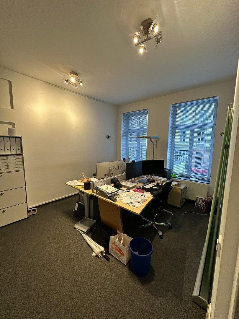 Predaj kancelárie 205 m², Lousbergstraße 52/54, Aachen, Severné Porýnie - Westfálsko Predaj kancelárie 205 m², Lousbergstraße 52/54, Aachen, Severné Porýnie - Westfálsko