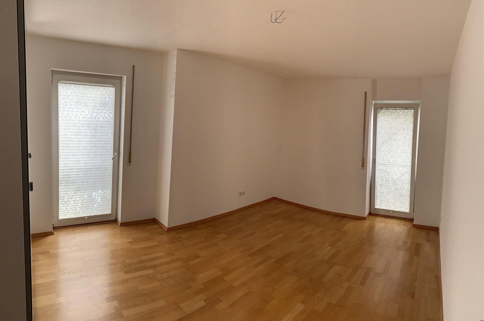 Predaj domu 157 m², pozemok 176 m², Am Wiesenrain 12, Frankfurt am Main, Hesensko Predaj domu 157 m², pozemok 176 m², Am Wiesenrain 12, Frankfurt am Main, Hesensko