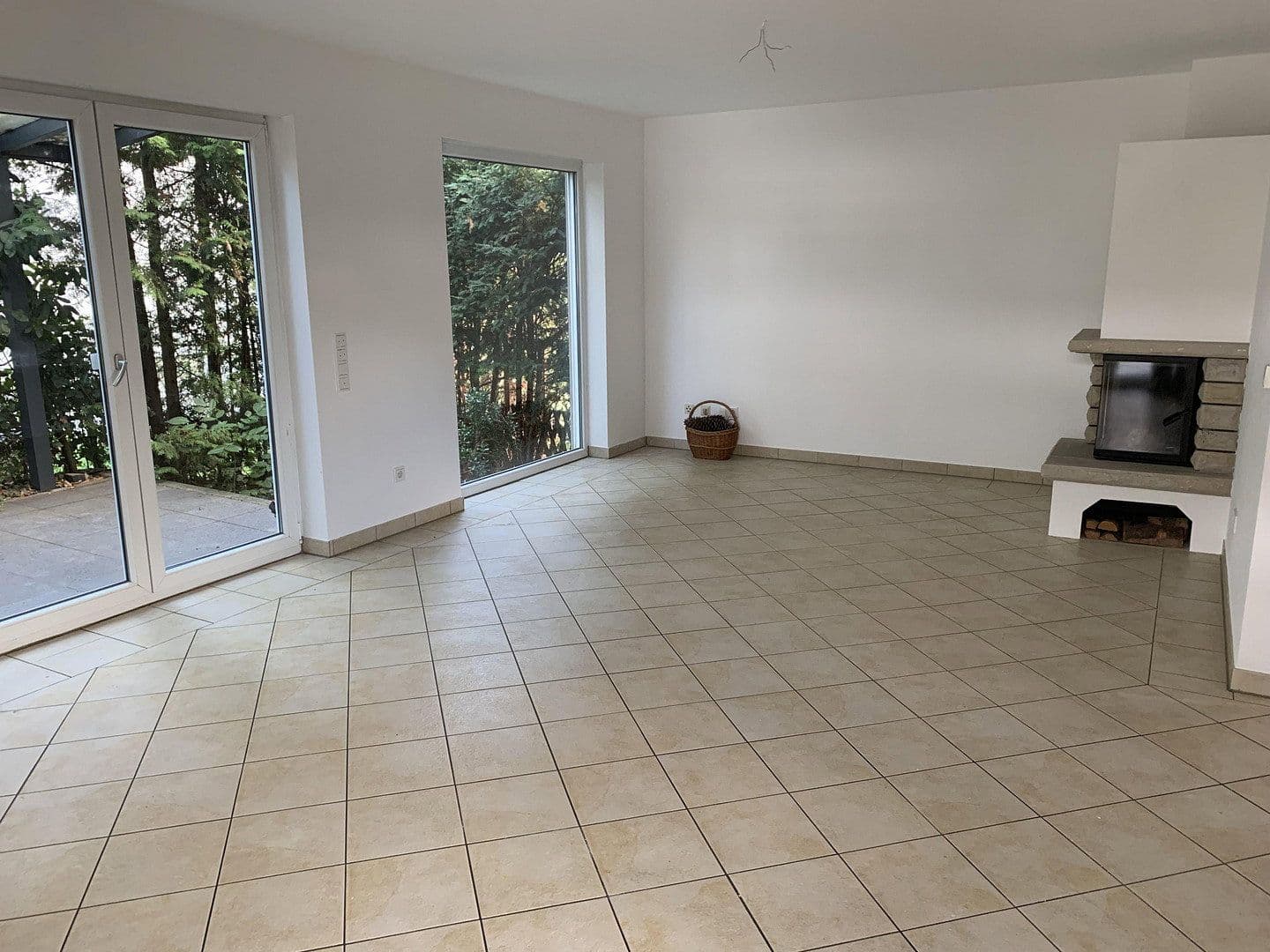 Predaj domu 157 m², pozemok 176 m², Am Wiesenrain 12, Frankfurt am Main, Hesensko Predaj domu 157 m², pozemok 176 m², Am Wiesenrain 12, Frankfurt am Main, Hesensko