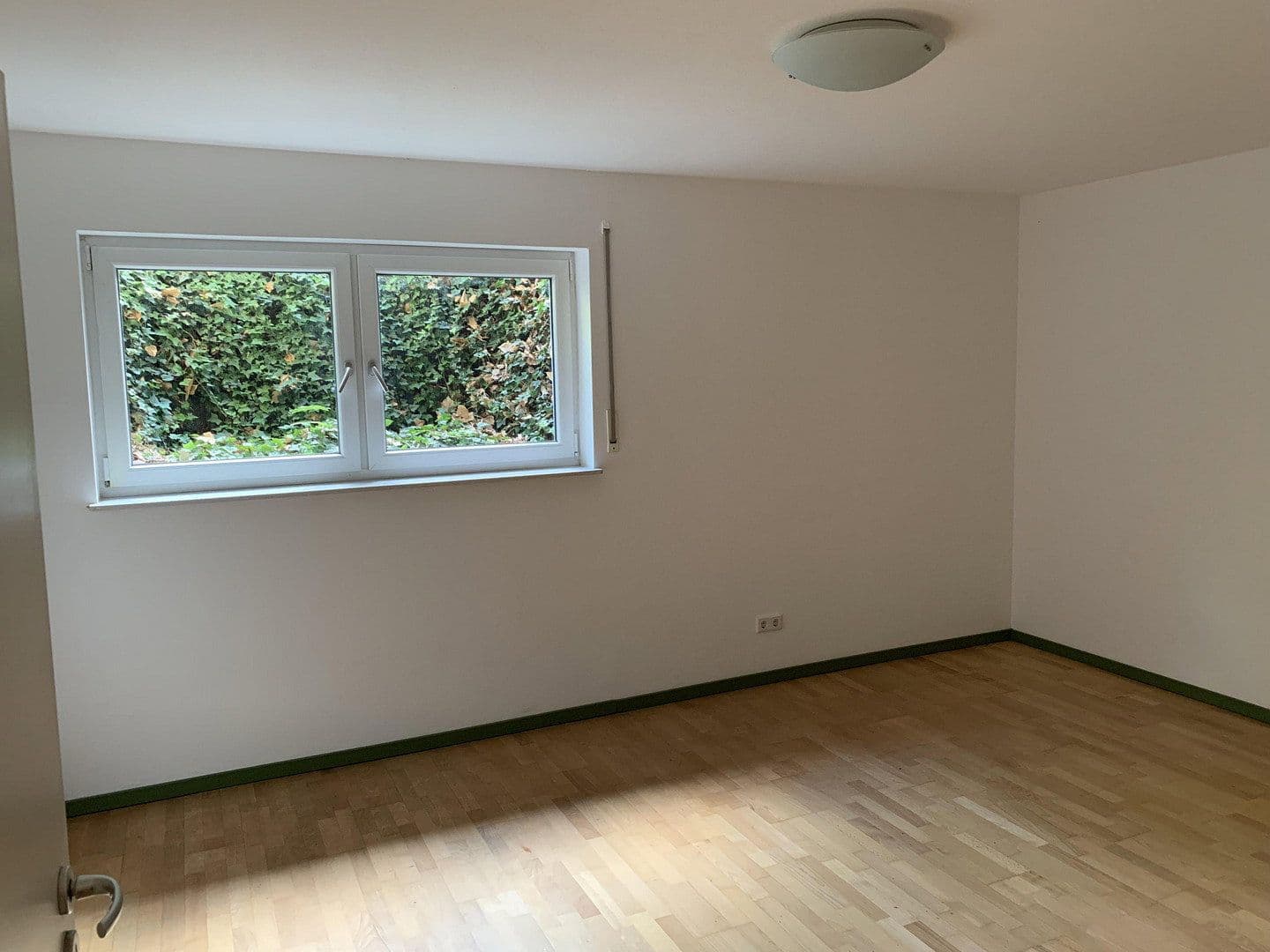 Predaj domu 157 m², pozemok 176 m², Am Wiesenrain 12, Frankfurt am Main, Hesensko Predaj domu 157 m², pozemok 176 m², Am Wiesenrain 12, Frankfurt am Main, Hesensko