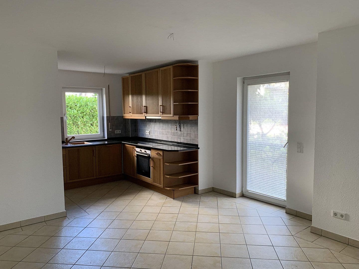 Predaj domu 157 m², pozemok 176 m², Am Wiesenrain 12, Frankfurt am Main, Hesensko Predaj domu 157 m², pozemok 176 m², Am Wiesenrain 12, Frankfurt am Main, Hesensko