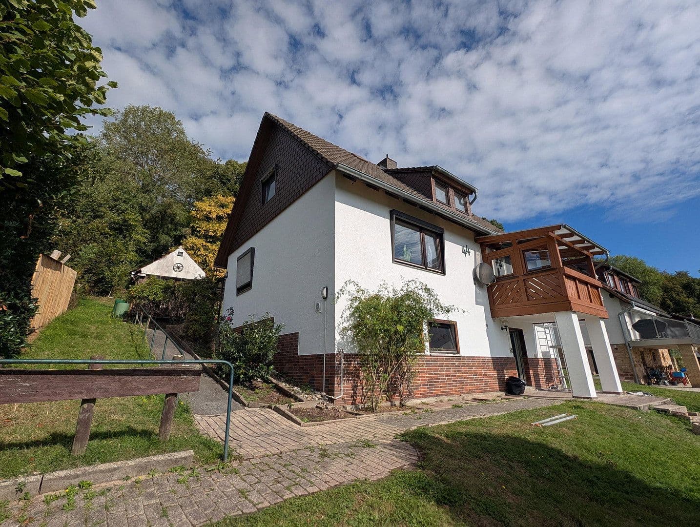 Predaj domu 182 m², pozemok 1.284 m², Fuldatal, Hesensko Predaj domu 182 m², pozemok 1.284 m², Fuldatal, Hesensko