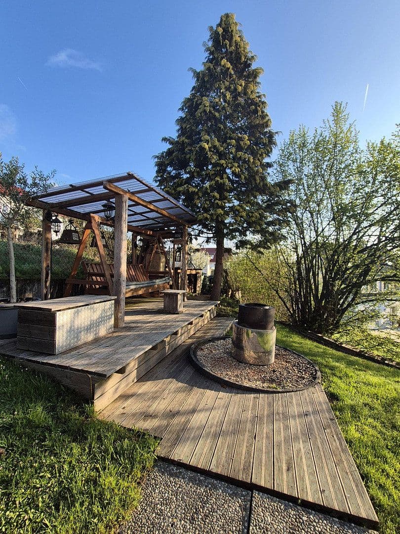 Predaj domu 283 m², pozemok 1.005 m², Rottweil, Bádensko-Wurttembersko Predaj domu 283 m², pozemok 1.005 m², Rottweil, Bádensko-Wurttembersko