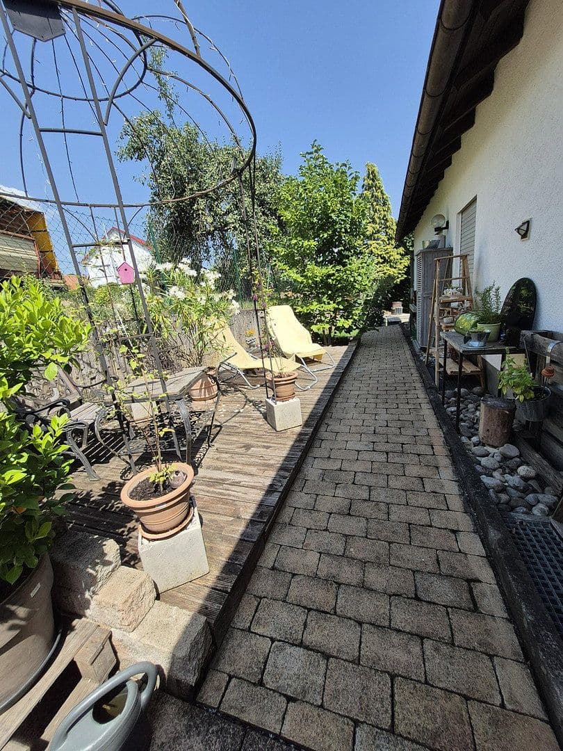 Predaj domu 283 m², pozemok 1.005 m², Rottweil, Bádensko-Wurttembersko Predaj domu 283 m², pozemok 1.005 m², Rottweil, Bádensko-Wurttembersko