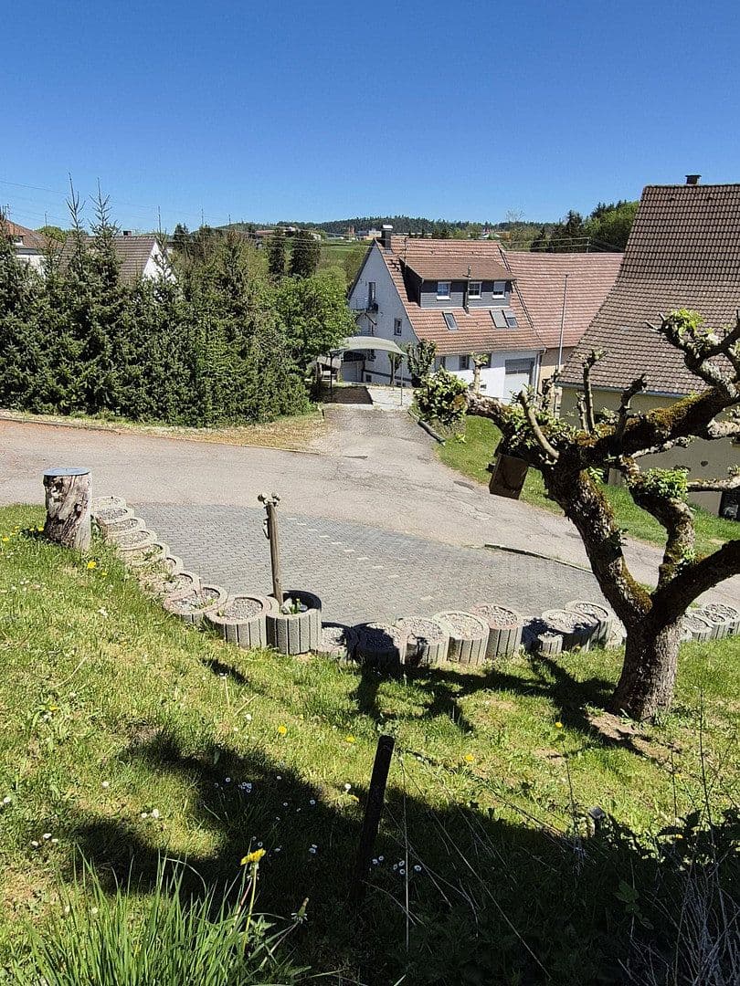 Predaj domu 283 m², pozemok 1.005 m², Rottweil, Bádensko-Wurttembersko Predaj domu 283 m², pozemok 1.005 m², Rottweil, Bádensko-Wurttembersko