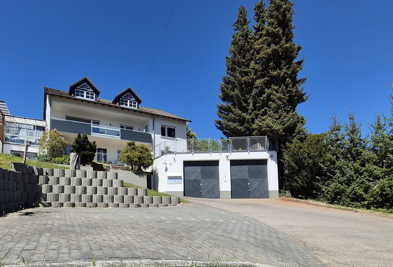 Predaj domu 283 m², pozemok 1.005 m², Rottweil, Bádensko-Wurttembersko Predaj domu 283 m², pozemok 1.005 m², Rottweil, Bádensko-Wurttembersko
