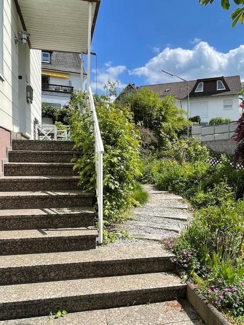 Predaj domu 175 m², pozemok 369 m², Siegen, Severné Porýnie - Westfálsko Predaj domu 175 m², pozemok 369 m², Siegen, Severné Porýnie - Westfálsko