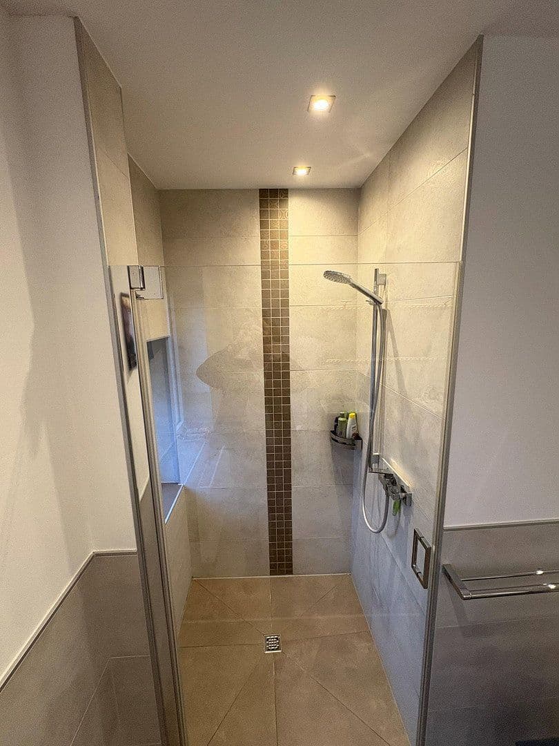 Predaj domu 175 m², pozemok 369 m², Siegen, Severné Porýnie - Westfálsko Predaj domu 175 m², pozemok 369 m², Siegen, Severné Porýnie - Westfálsko