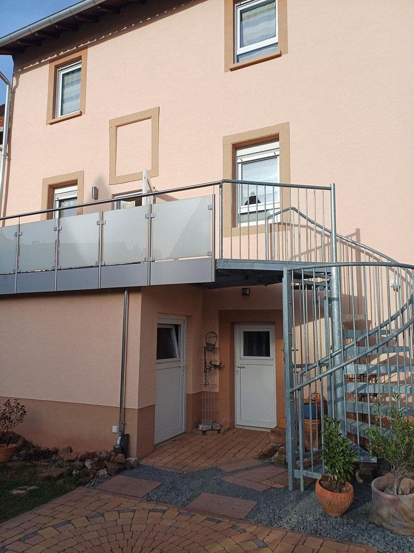 Predaj domu 114 m², pozemok 464 m², Kaiserslautern Erfenbach, Porýnie-Falcko Predaj domu 114 m², pozemok 464 m², Kaiserslautern Erfenbach, Porýnie-Falcko