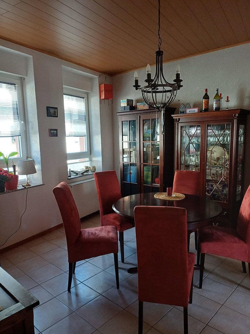 Predaj domu 114 m², pozemok 464 m², Kaiserslautern Erfenbach, Porýnie-Falcko Predaj domu 114 m², pozemok 464 m², Kaiserslautern Erfenbach, Porýnie-Falcko